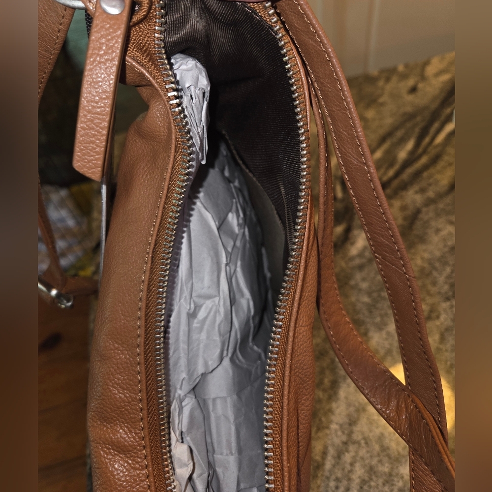 Genicci NWT Cognac Genuine Leather Shoulder Bag - Picture 6 of 9